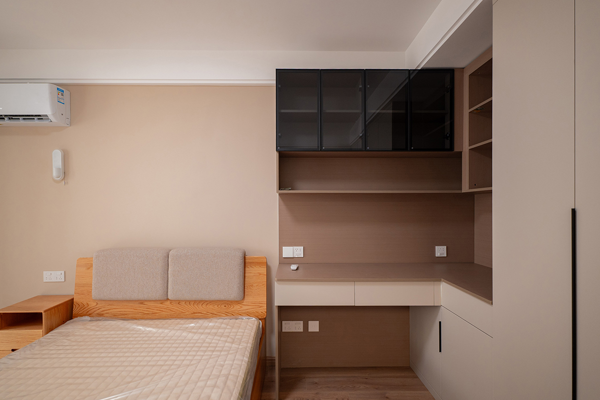 簡(jiǎn)約設(shè)計(jì)凝練美感，淡雅氛圍舒適棲居