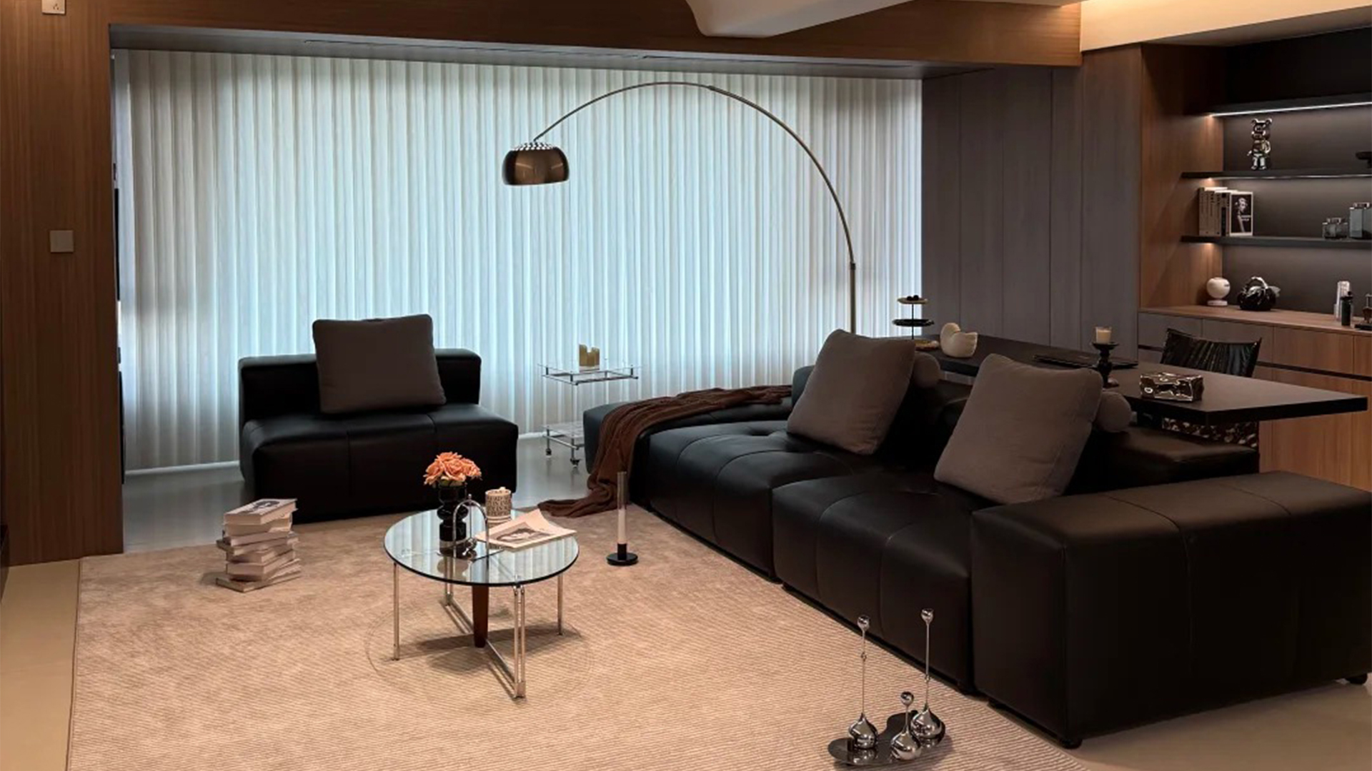 輕奢風案例 | 金屬玻璃與中性色調(diào)協(xié)奏，細節(jié)勾勒高級感