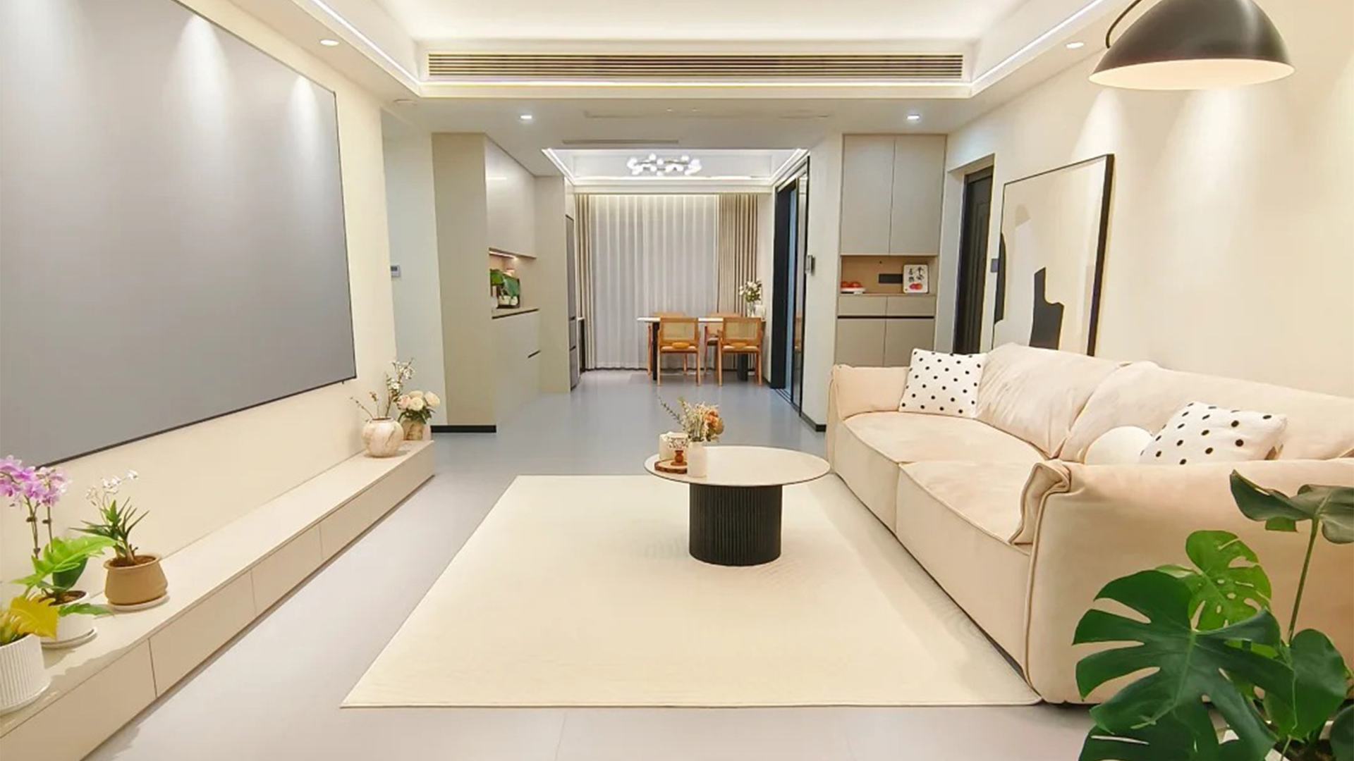 奶油風(fēng)裝修 柔和色調(diào)與圓潤線條營造溫馨空間